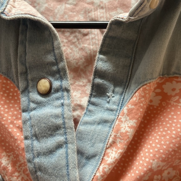 Wrangler retro cropped pearl snap - Picture 2 of 5